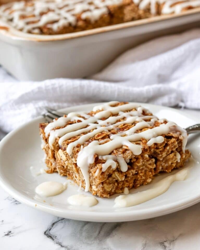 Cinnamon Roll Oatmeal Bake Recipe
